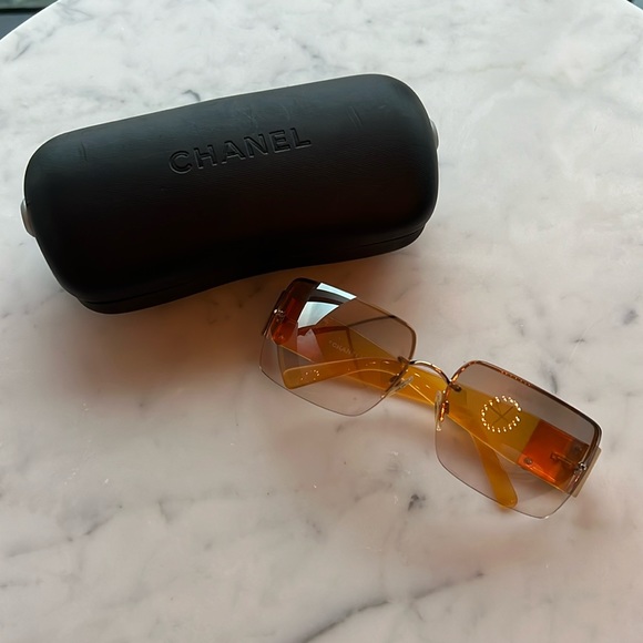 Chanel 4095-B c 125/8z 62 15 125 Rimless Sunglasses Swarovski Crystals CC Logo - Picture 1 of 3